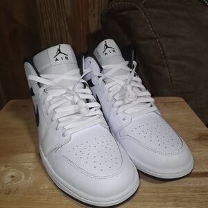 NEW Air Jordan 1 Mid White Black DQ8426-132 SIZE 13